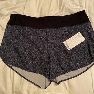 Athleta run with it short